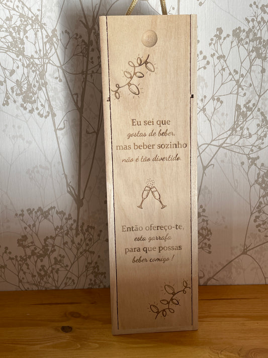 Caixa para Garrafa de Vinho Gravada | Presente Convite em Madeira