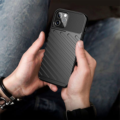 Capa COOL para iPhone 16e Thunder Preto